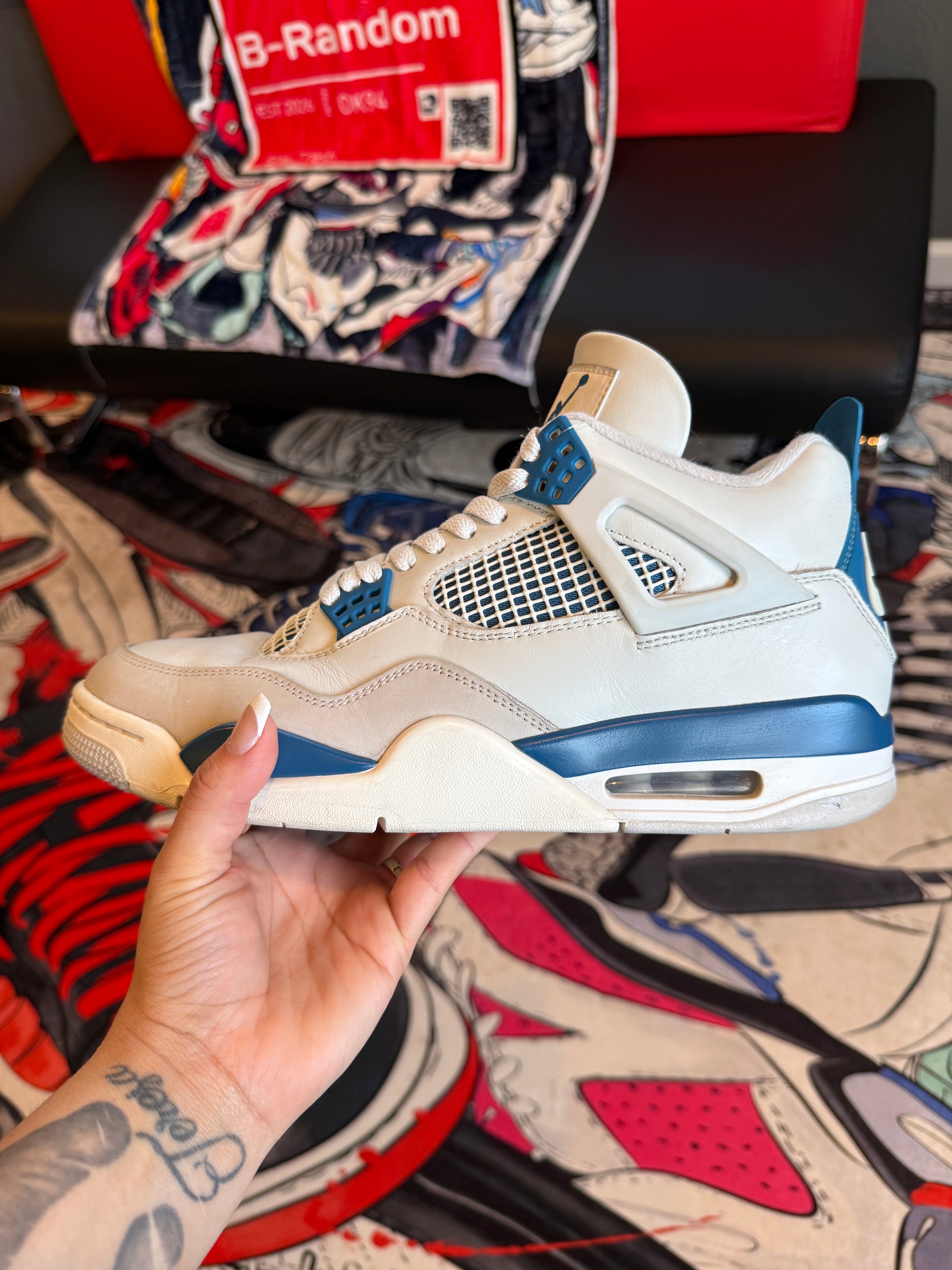 Air Jordan 4 Retro Military Blue