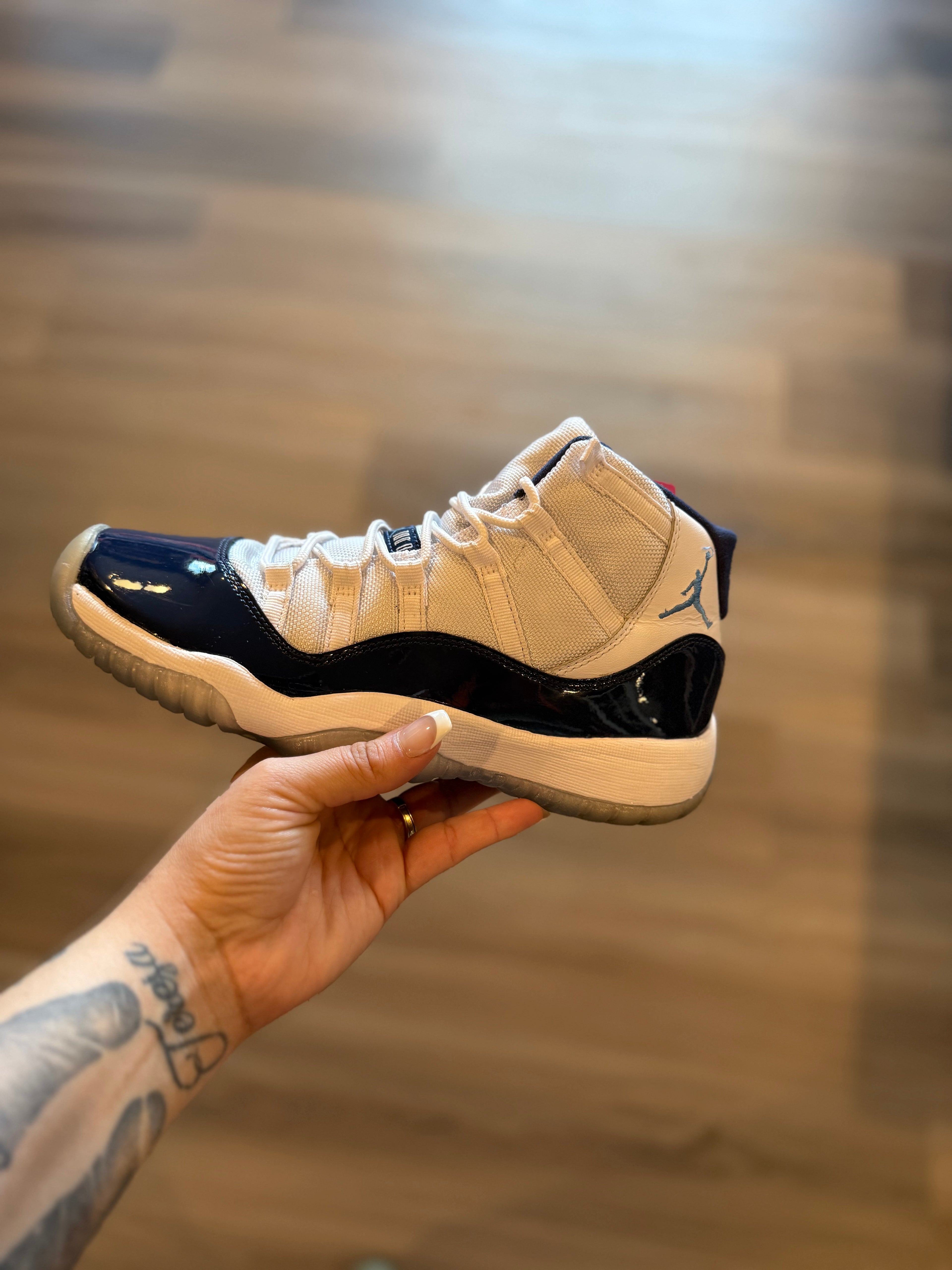 Air Jordan 11 Retro Win Like '82