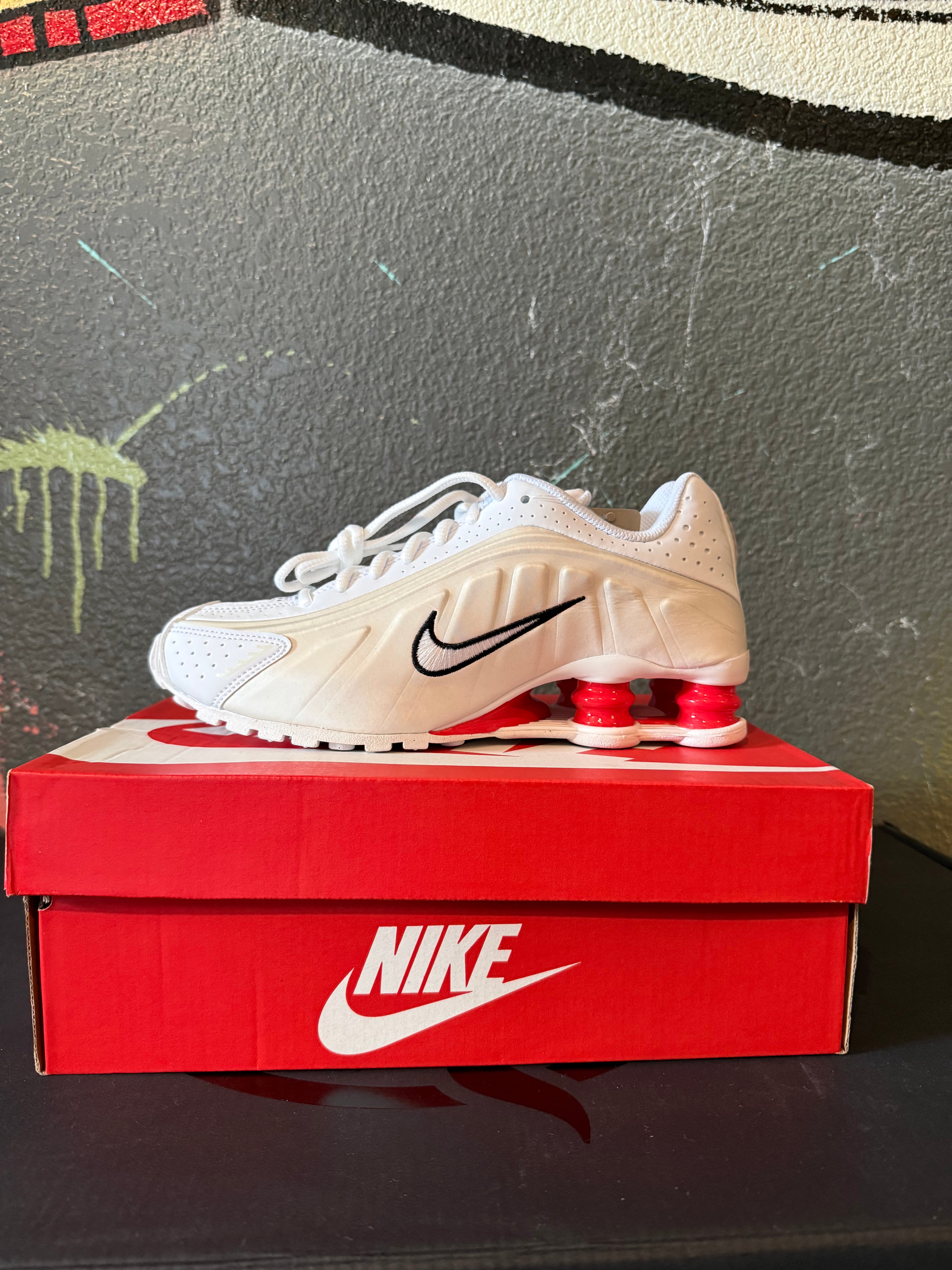 Nike Shox R4